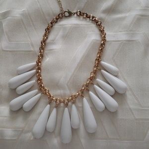 Statement necklace